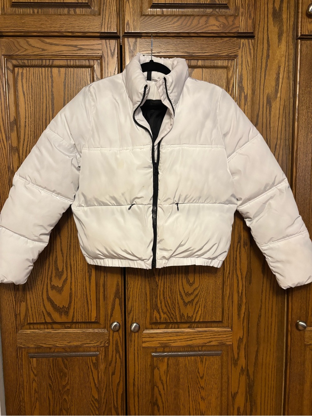 Like new small H&M White Cropped Puffer Jacket with Black Trim